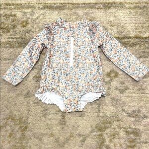 H&M Toddler Girl Long Sleeve Ruffle Peaches Rash Guard 2T